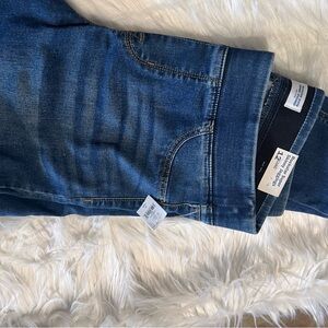 New with tags Old Navy Jeans